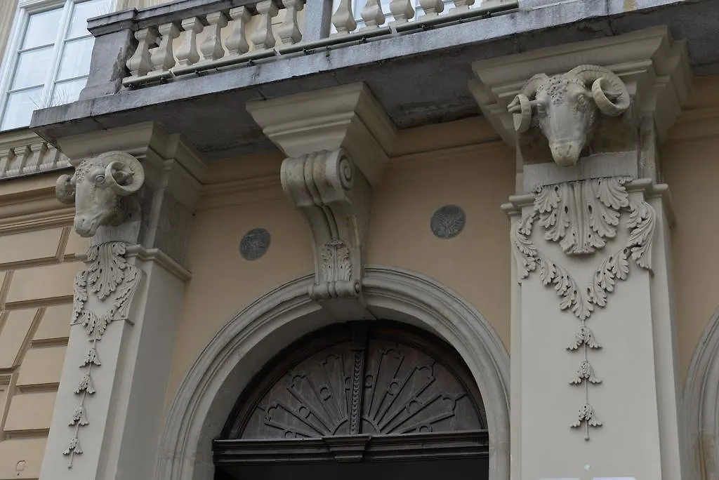 Apartamenty W Palacu Pod Baranami Krakow