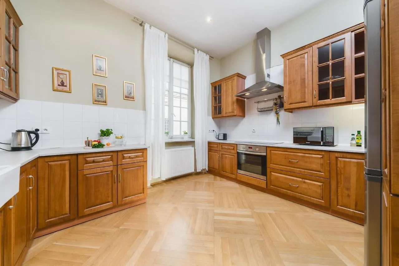 Apartamenty W Palacu Pod Baranami Krakow