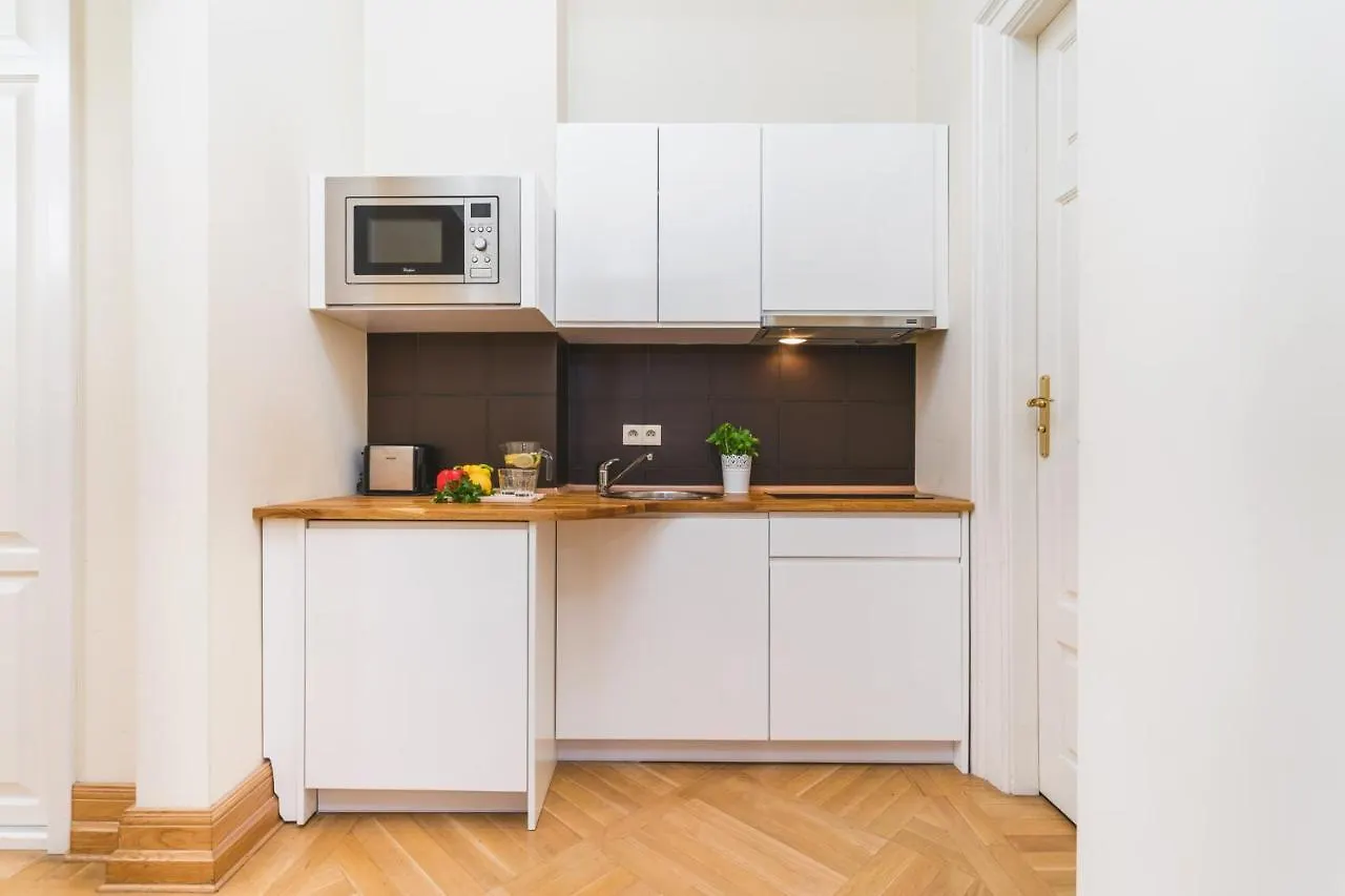 Apartment Apartamenty W Palacu Pod Baranami Krakow
